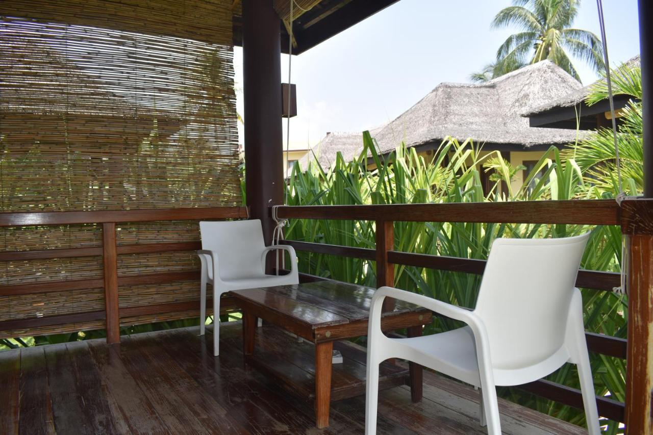 Jonas And Twins Resort General Luna  Exterior foto